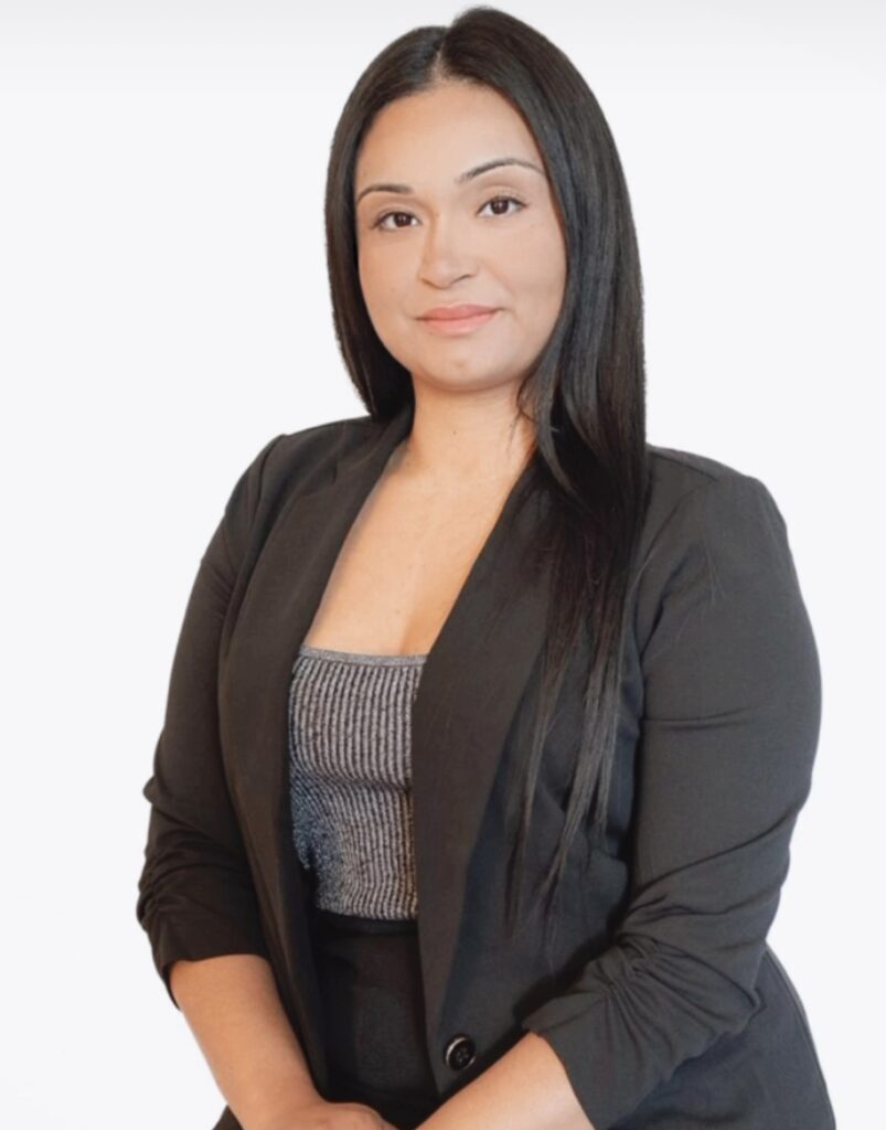Our notary Angelica Vallin